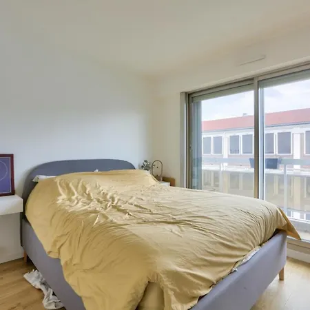 Apartament Charming Apartment With Balcony In Republique Paryż